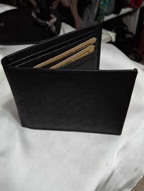 Tom's Men's Black Bi-Fold Leather Wallet - Classic Card Organizer New